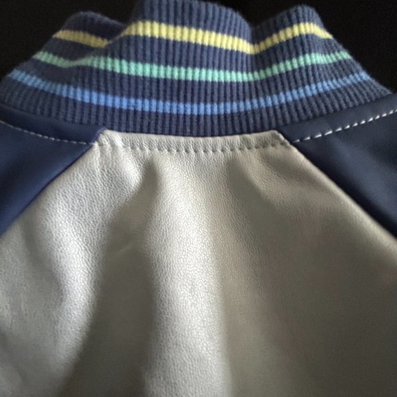 FIRST IMPRESSIONS BOYS SILVER METTALIC JACKET  3-6 MONTHS - Picture 8 of 10